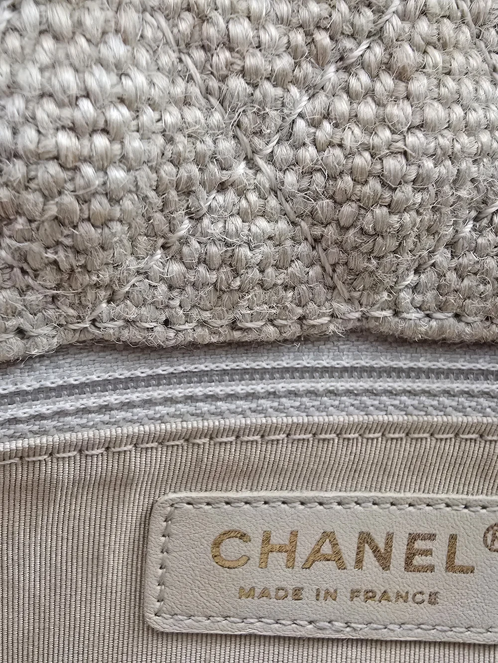 CHANEL Gold Sequined Quilted Flap Bag - Picture 5 of 8